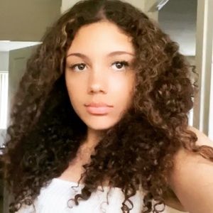 Meet your Posher, Tina